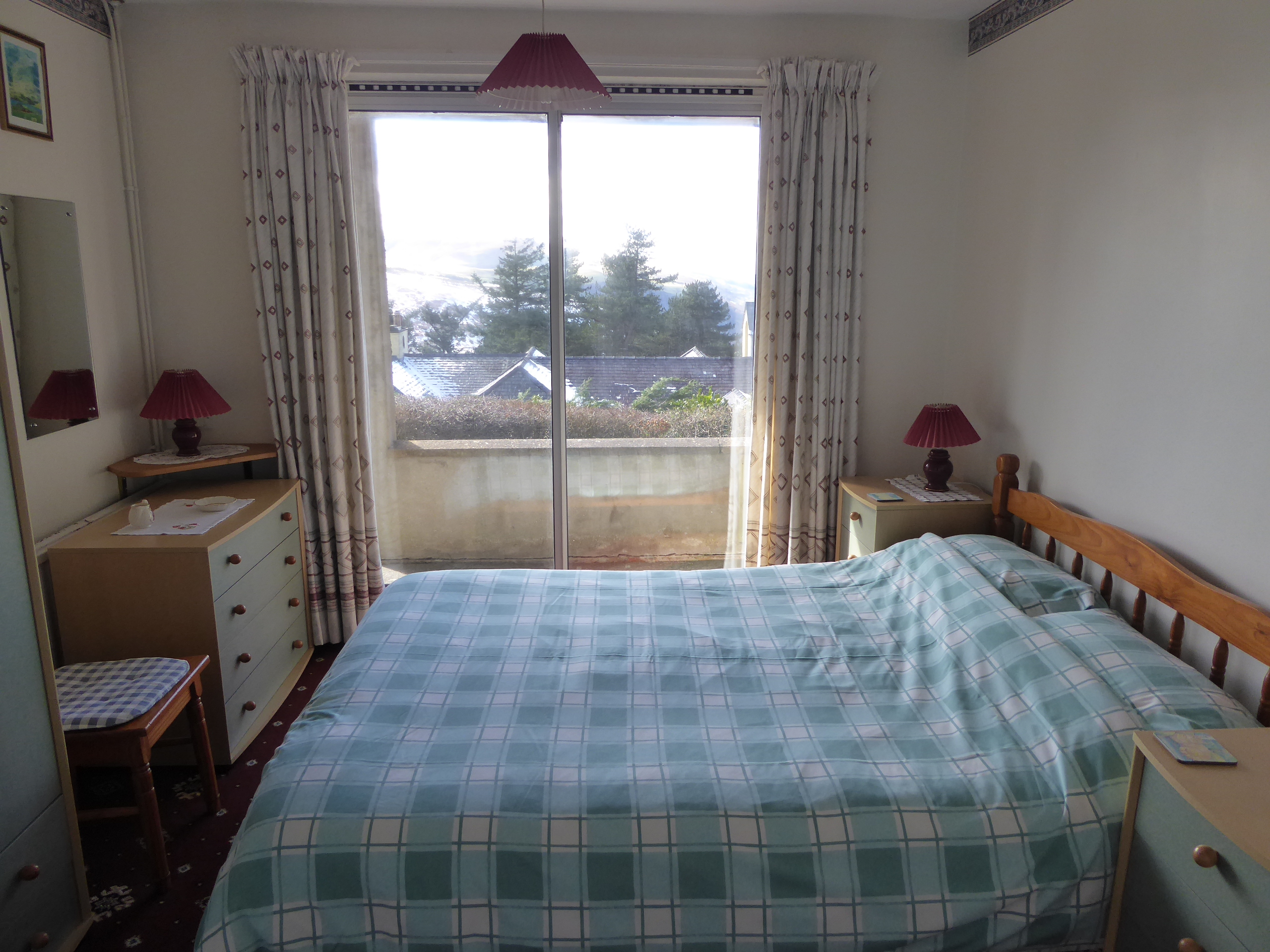 Beaumaris cottage double bedroom